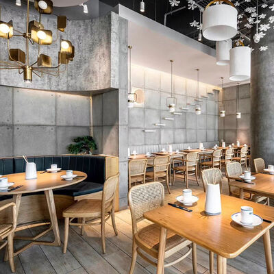 Buen precio Muebles de restaurante personalizados Jardín exterior Mesas de comedor de madera y sillas de ratán Conjuntos de restaurante en línea